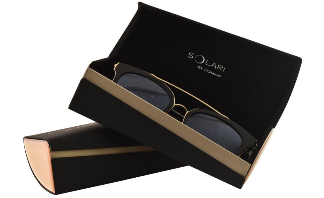 Signature solari case with DO522 Sunglasses Inside
